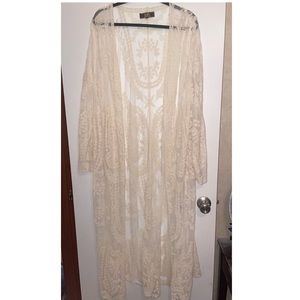L&B Ivory Lace Duster size XL